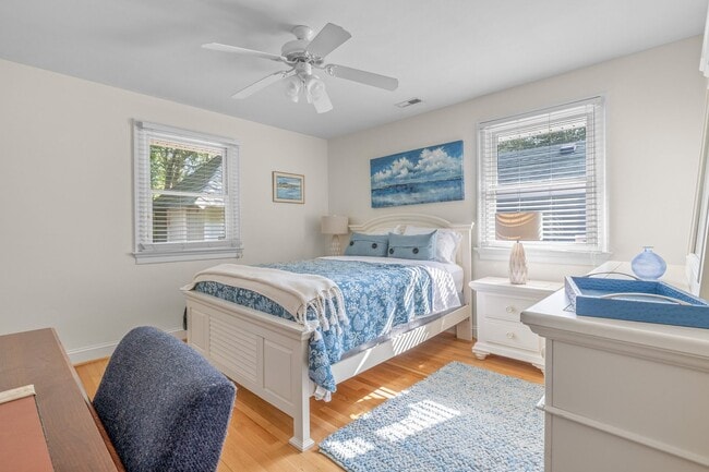 Building Photo - North End