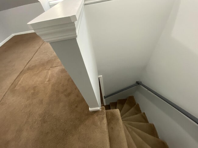 Building Photo - 112 Laurel St