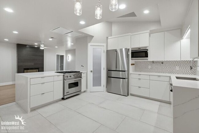 Building Photo - Stunningly Renovated 3Bdm 2Ba Home + Casita in Poway!