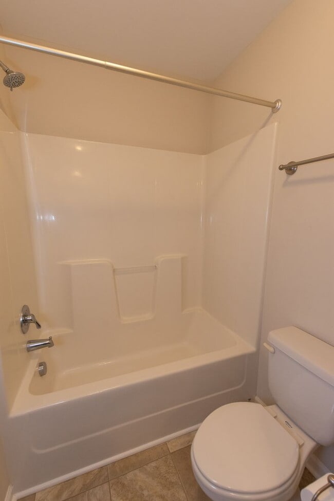 Building Photo - Ready to live close to the beach?