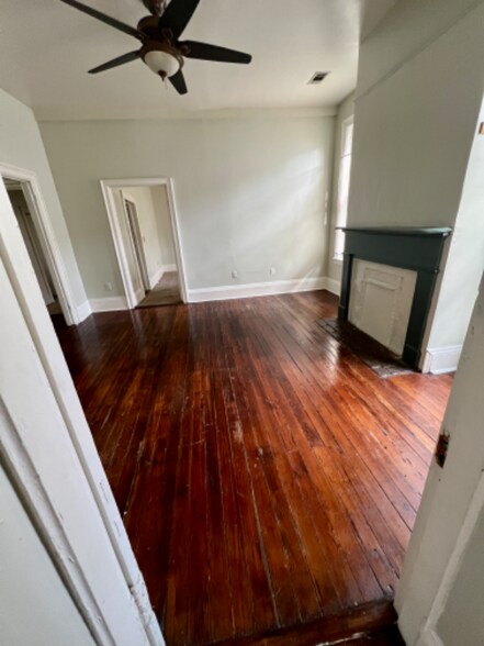 Building Photo - 316 W Duffy St