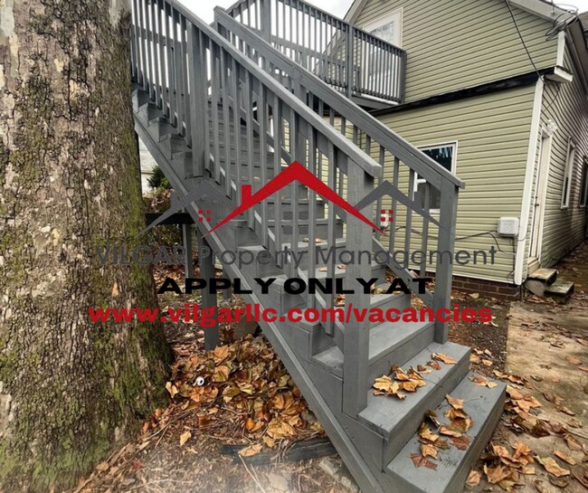 Building Photo - 4842 Northcote Ave