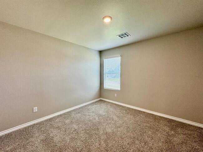 Building Photo - 2800 Stormy St