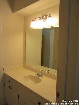 Building Photo - 833 Timber Dr