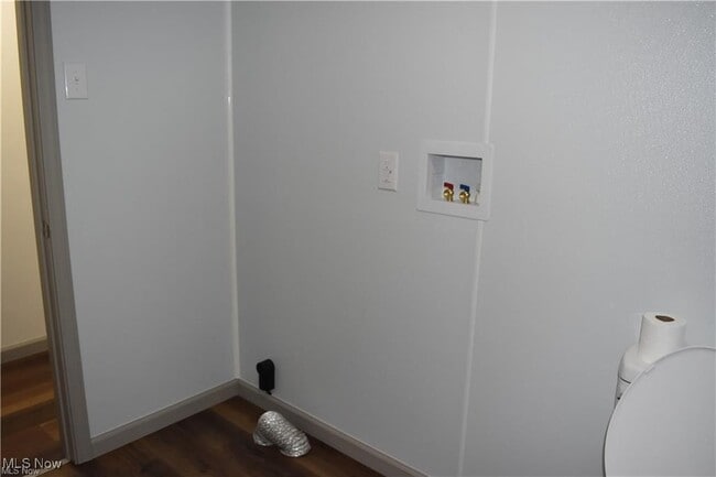 Building Photo - 205 McFadden St