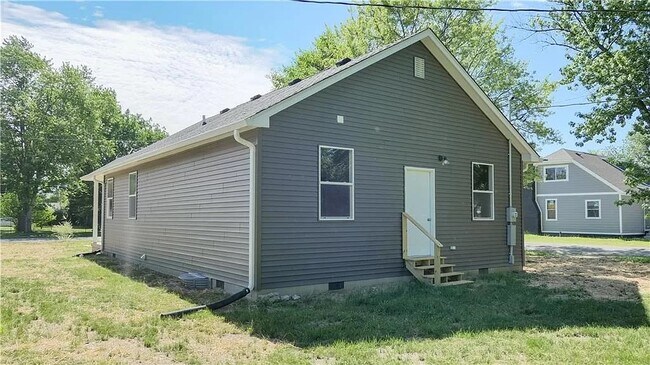 Building Photo - 3050 St Paul St