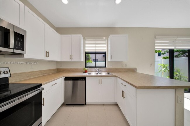 Building Photo - 11108 W 33rd Way