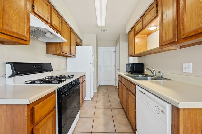 Building Photo - 7602 Woodstone Cove