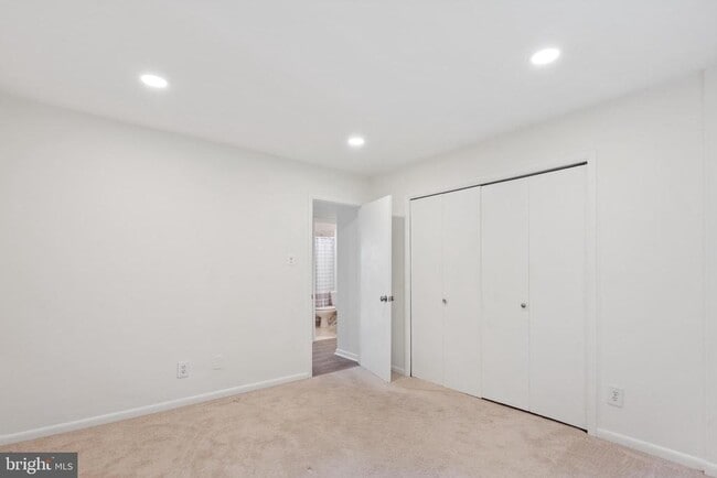 Building Photo - 11606 Vantage Hill Rd