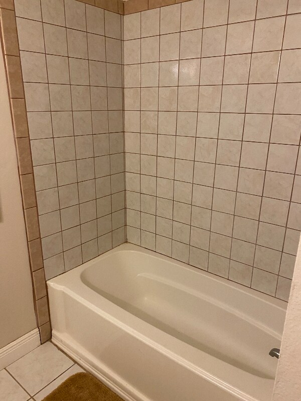 Building Photo - 6216 Mandeville St