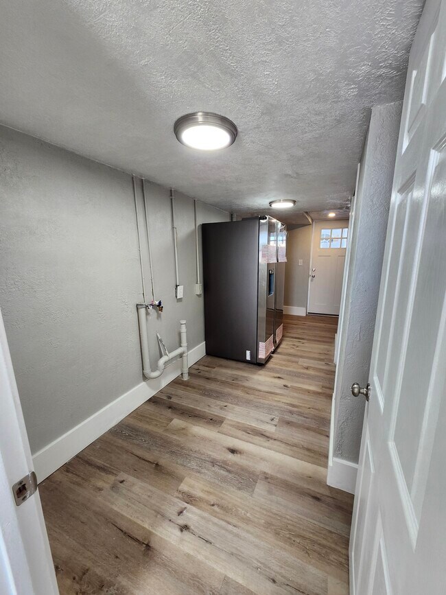 Building Photo - 811 Ridge Ave