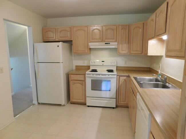 Building Photo - 490 Liberty Pointe Dr
