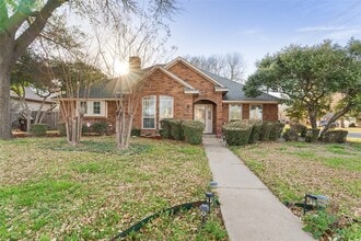 Building Photo - 3429 Nottingham Dr
