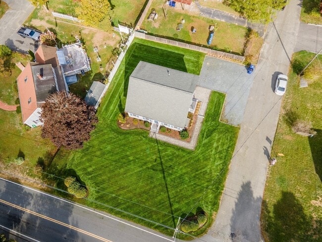 Building Photo - 280 Barlows Landing Rd