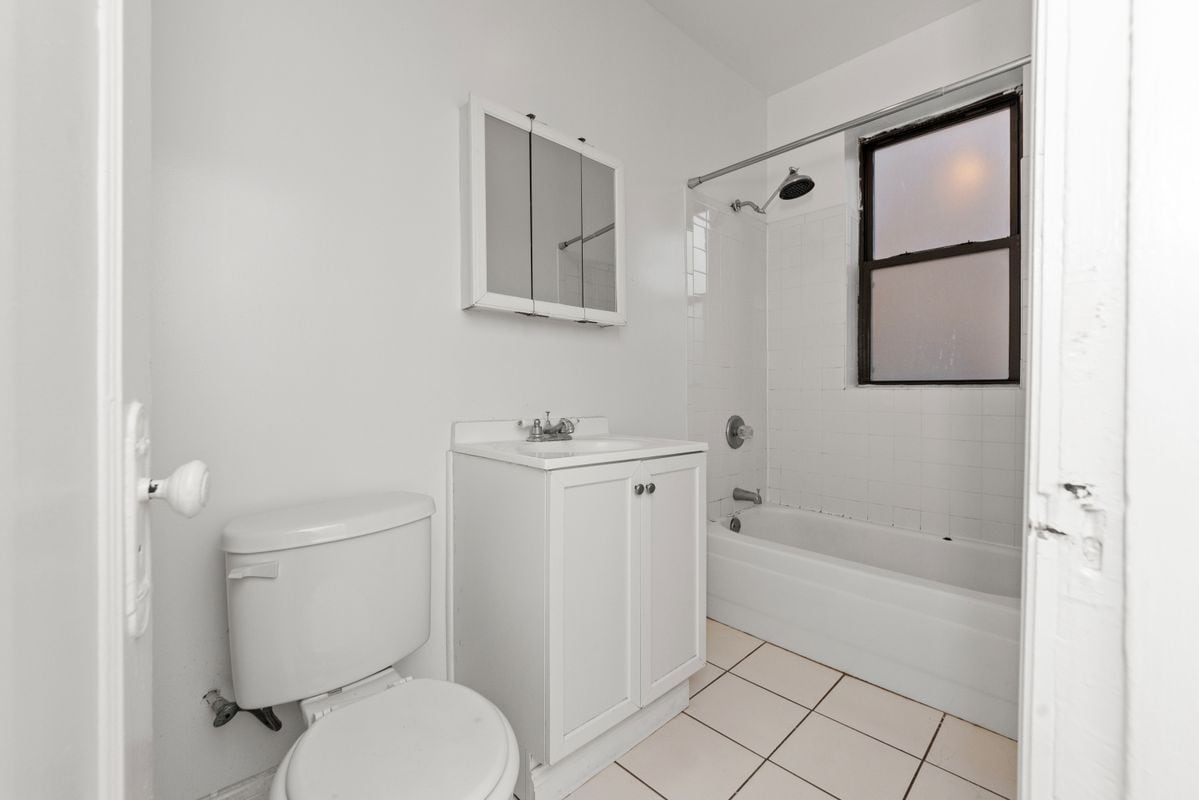 Building Photo - 3823 N Fremont St