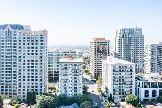 Building Photo - High Rise Condo 1bed 2 Full Bath