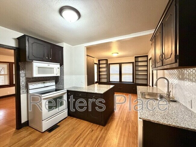 Building Photo - 5524 S Owasso Ave
