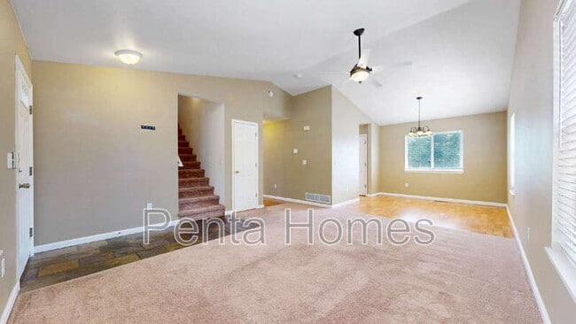 Building Photo - 826 Glenwall Dr