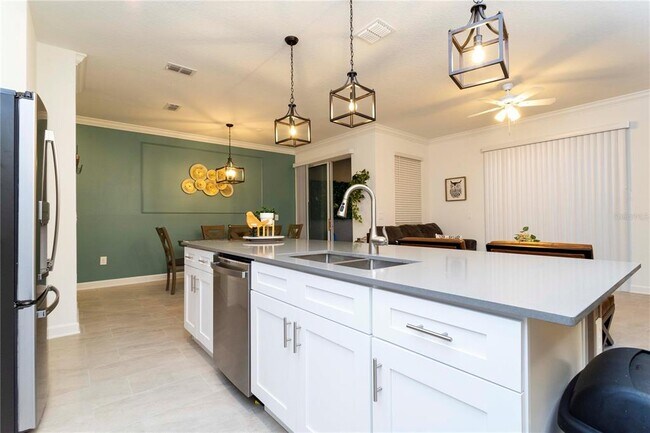 Building Photo - 4315 Scene Ln