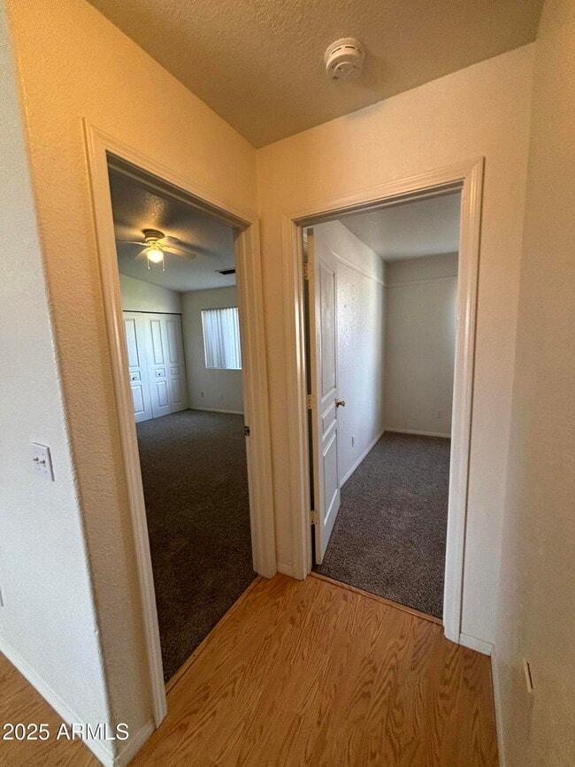 Building Photo - 1421 Laree Ave