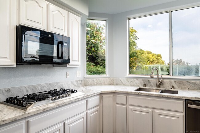 Building Photo - 2930 Doreet Way