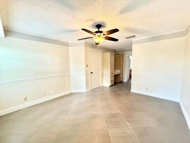 Building Photo - 9190 Boca Gardens Pkwy