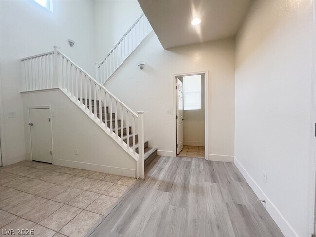 Building Photo - 477 Astillero St