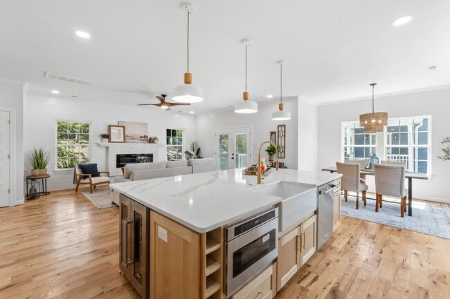 Building Photo - Brand-new condo in the heart of Ocean View.