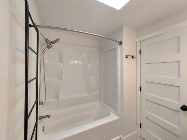 Building Photo - Charming and One of a Kind Three Bedroom