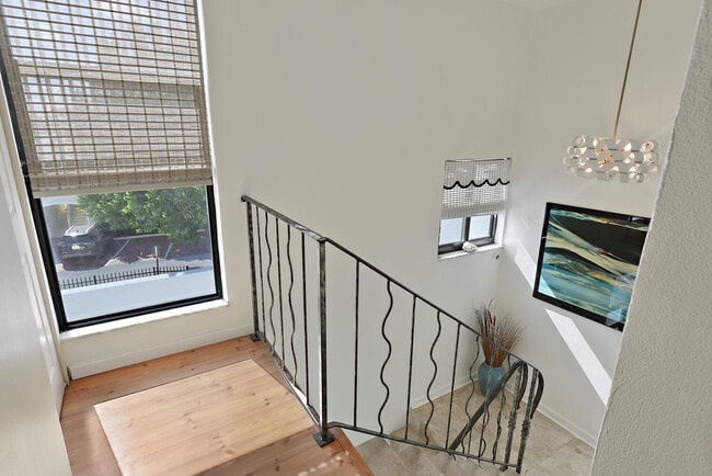 Building Photo - 250 S Ocean Blvd