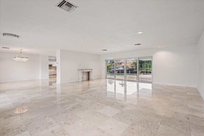 Building Photo - 40 Isla Bahia Dr