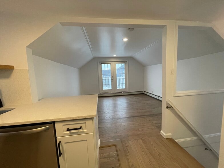 Building Photo - 101 Florida St