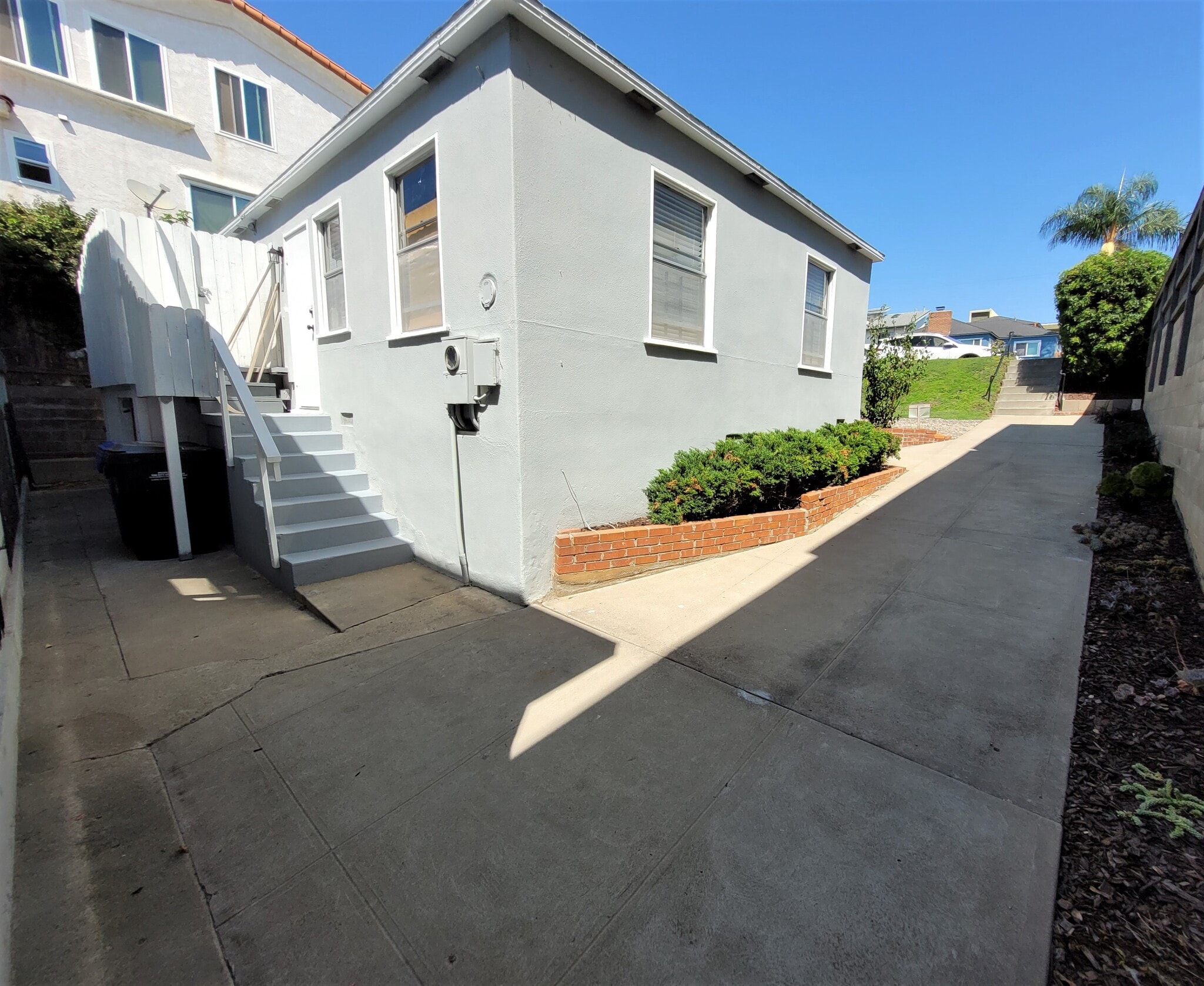 Building Photo - 3960 Haines St