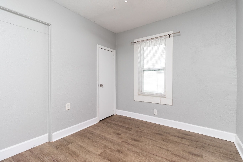 Building Photo - 3017 Freemont Terrace S