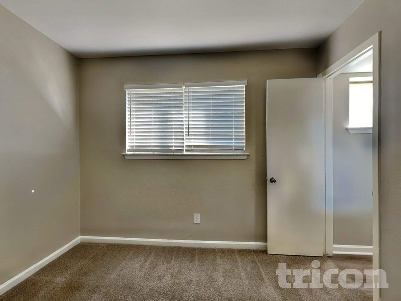 Building Photo - 1438 Peach Spring Dr