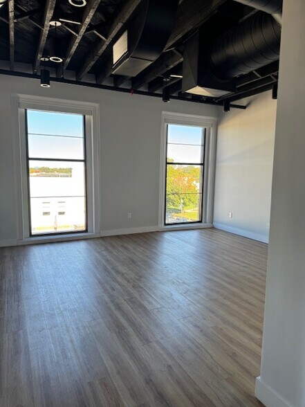 Living Room - 100 W Union St