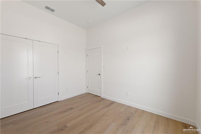 Building Photo - 44 N Trinity St