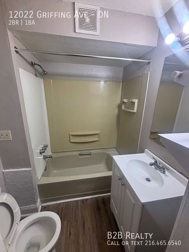 Building Photo - 12022 Griffing Ave