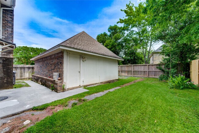Building Photo - 2338 Bent River Dr