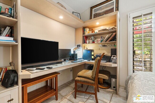 Building Photo - 17 Mission Ct