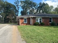 Building Photo - Two Bedroom One Bath