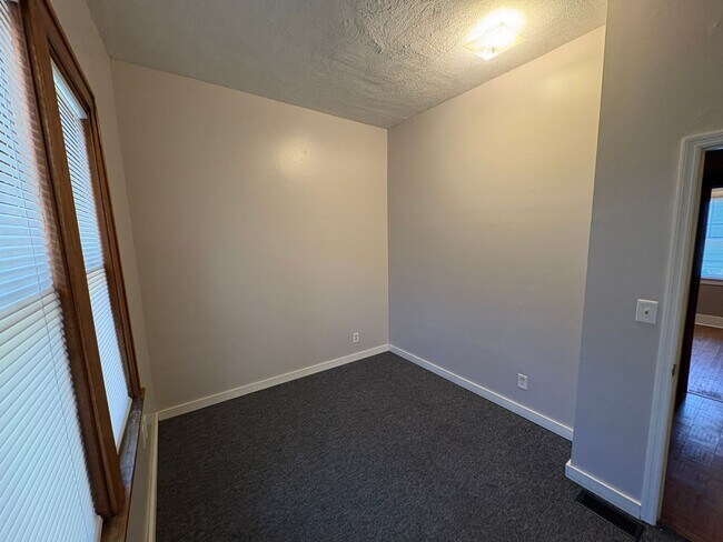 Building Photo - 2274 Orchard St