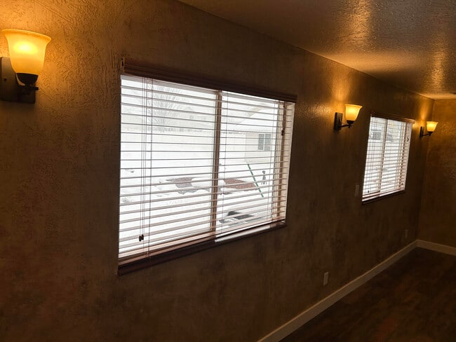 Building Photo - 2991 E 1610 S