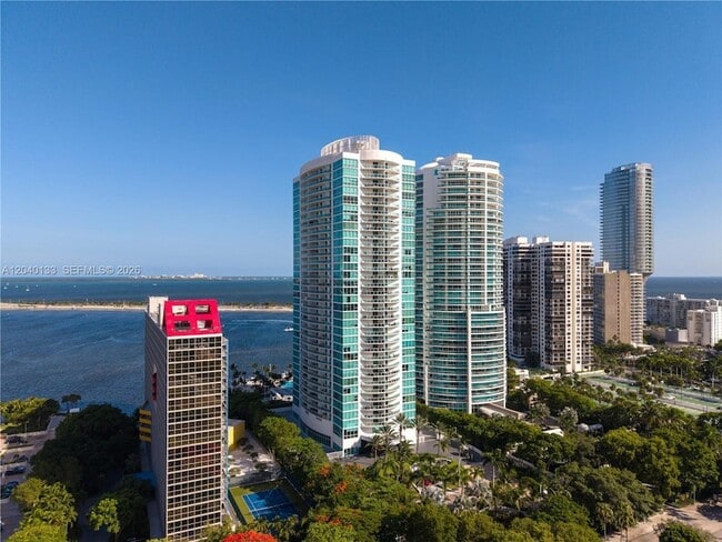 Building Photo - 2101 Brickell Ave