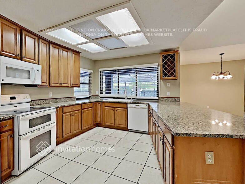 Building Photo - 3811 Northridge Dr