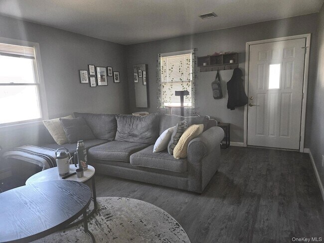 Building Photo - 21 Wyant Ave