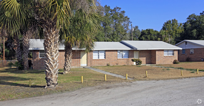 Building Photo - Horizon Circle