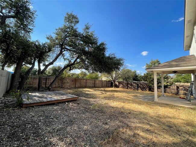 Building Photo - 1901 Brentwood Dr