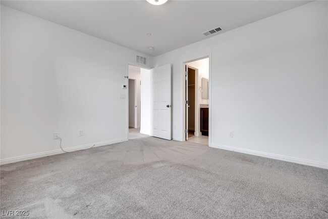 Building Photo - 5164 Steep Cliffs Ave