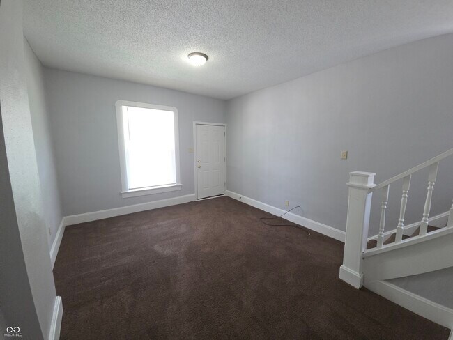 Building Photo - 518 W 28th St